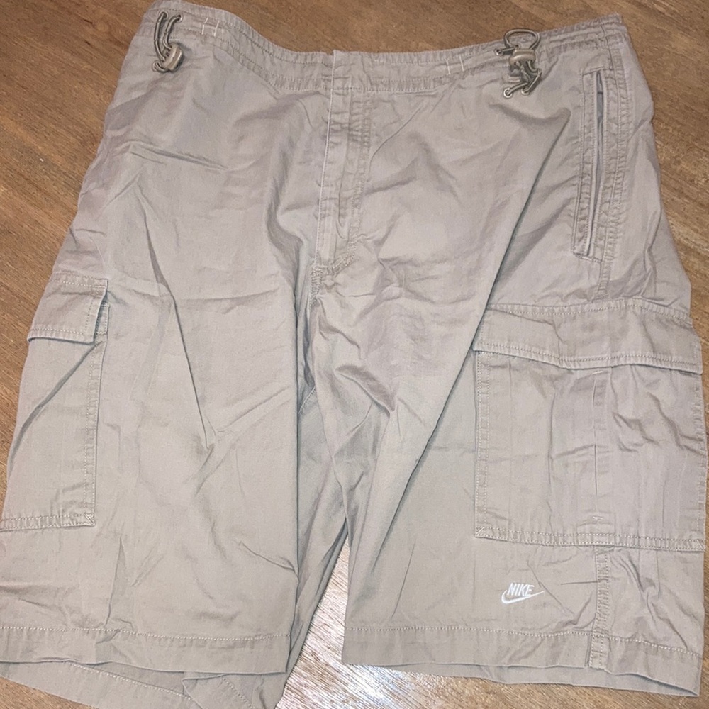 Size LG Nike Cargo Shorts